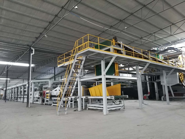 生產線2.jpg 生產線2.jpg